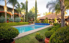 Hotel El Dorado - cerca de Chapala y del Aeropuerto